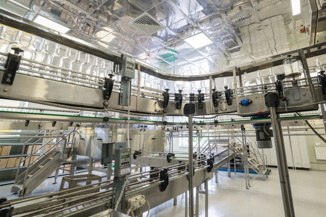 Empty Glass Bottles Conveyor Large