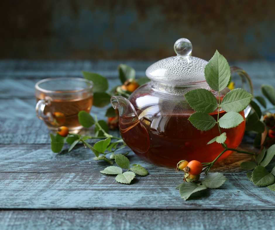 hot-tea-beverage-in-clear-teapot